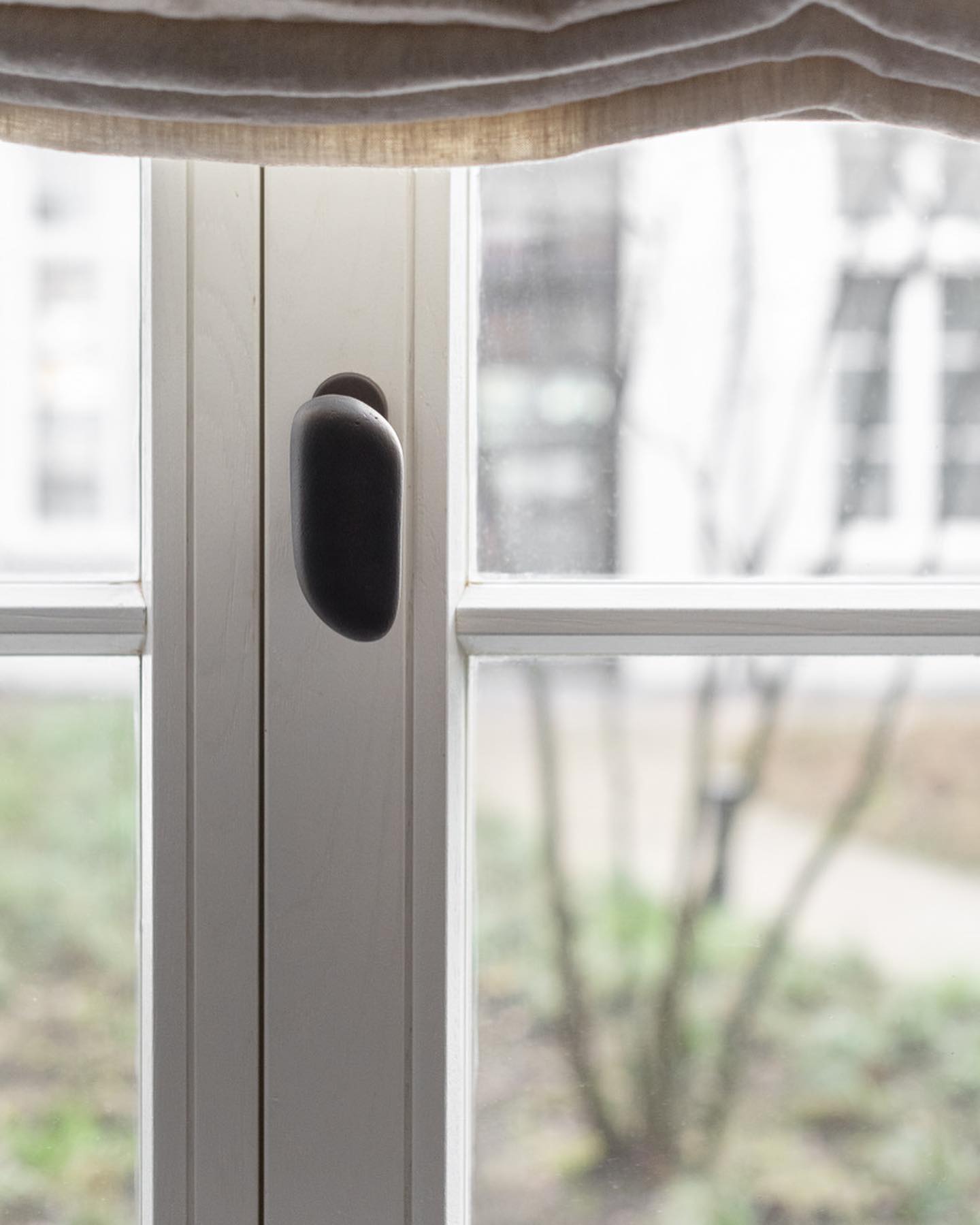 Pebbles Door Lever 2601 on Rose