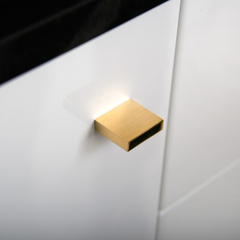Clean Cut Knob