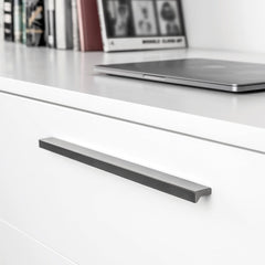 Angle Pull Handle