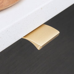 Sleek Edge Pull