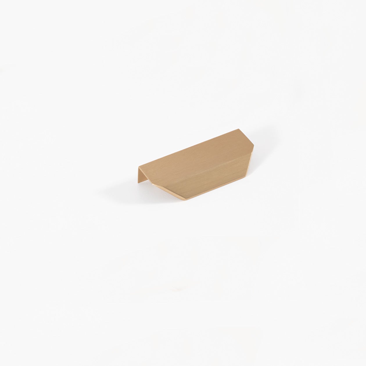 Vann Lip Pull Handle