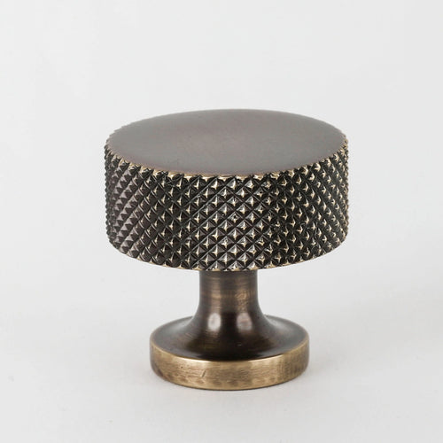 New Yorker | Cabinet Knob