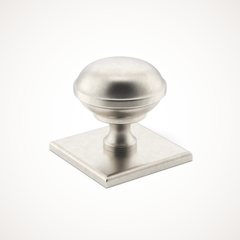 Queslett | Cabinet Knob with Square Backplate