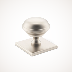 Queslett | Cabinet Knob with Square Backplate