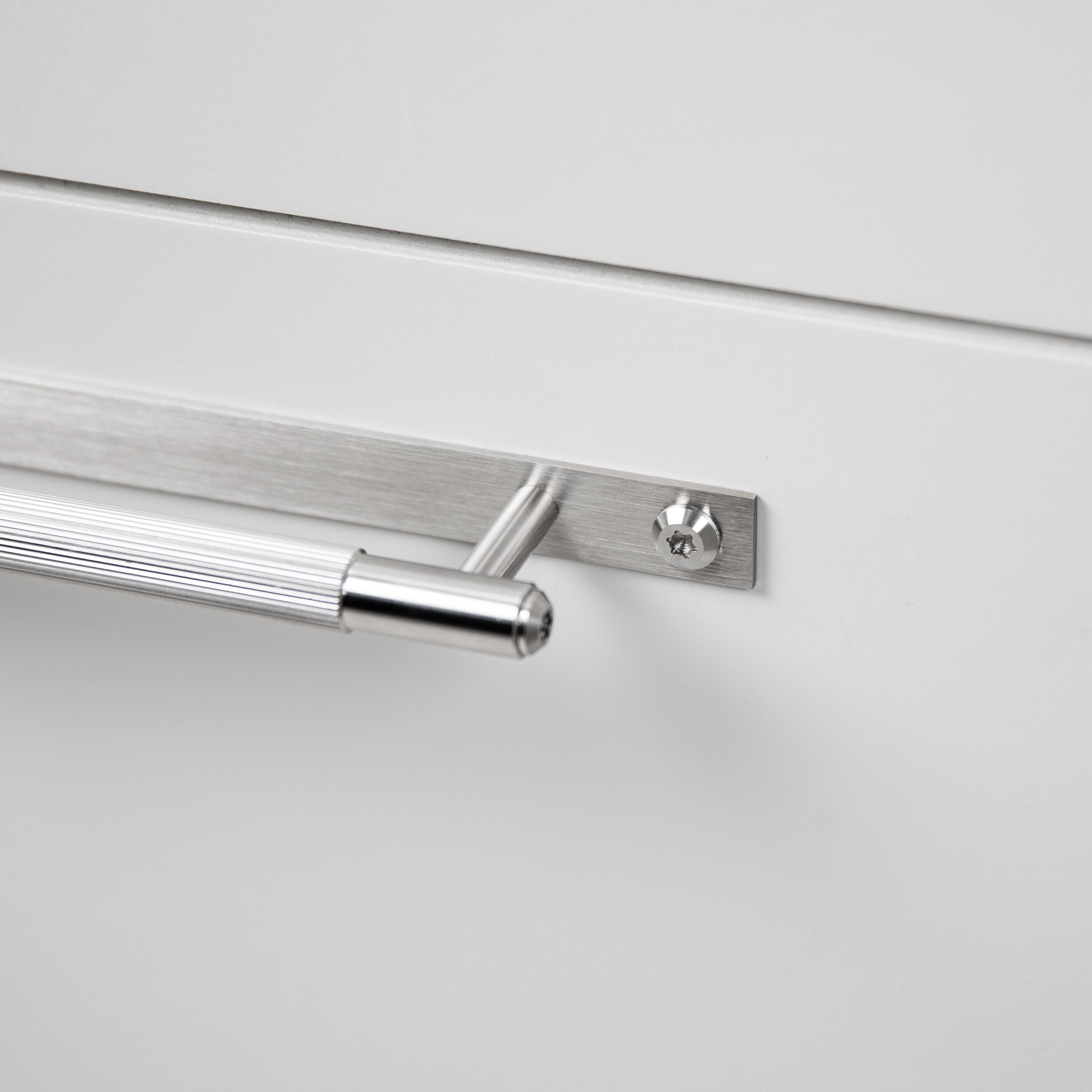 Buster & Punch - Pull Bar / Linear / Plate